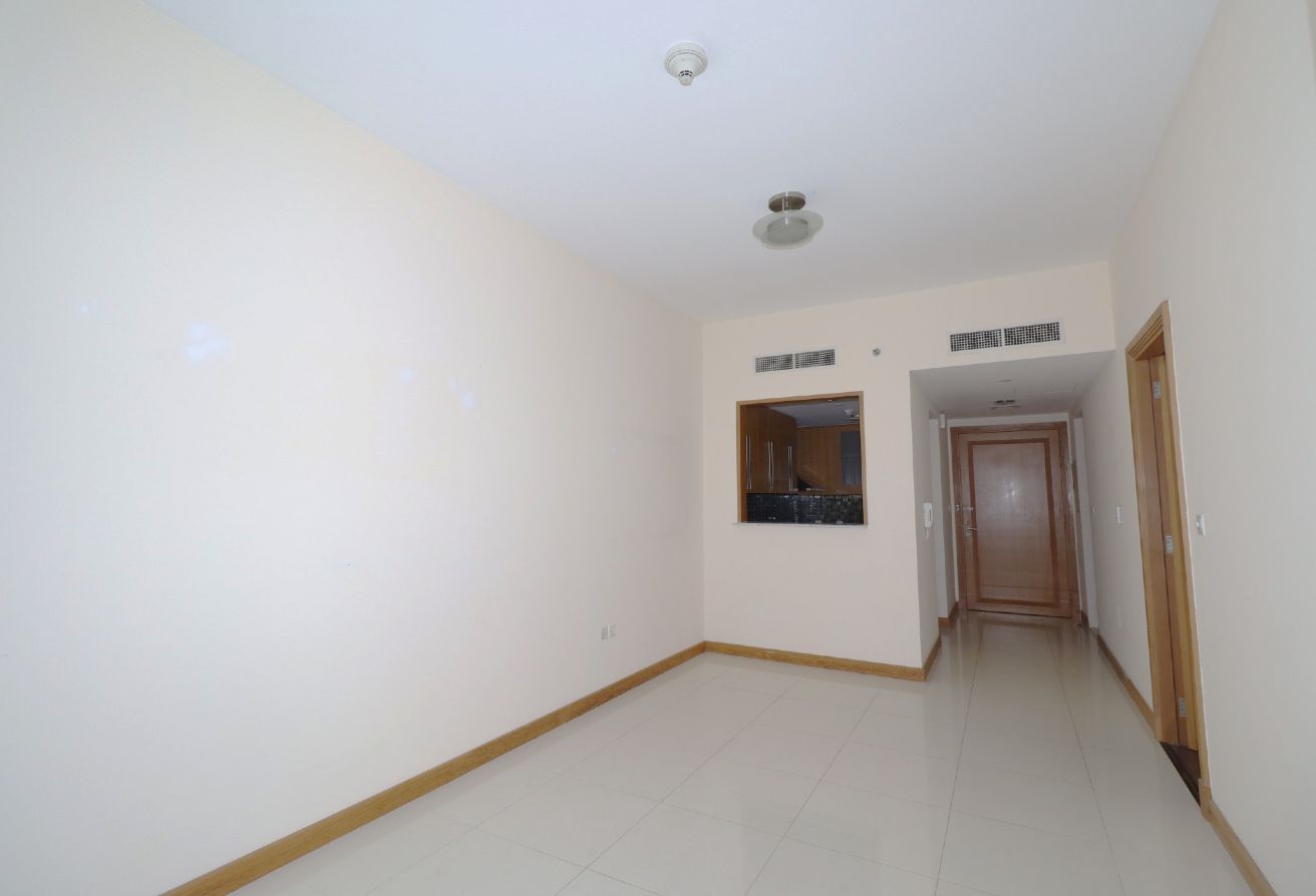 Marina  View| Spacious| Unfurnished| Ready To Move — image 3