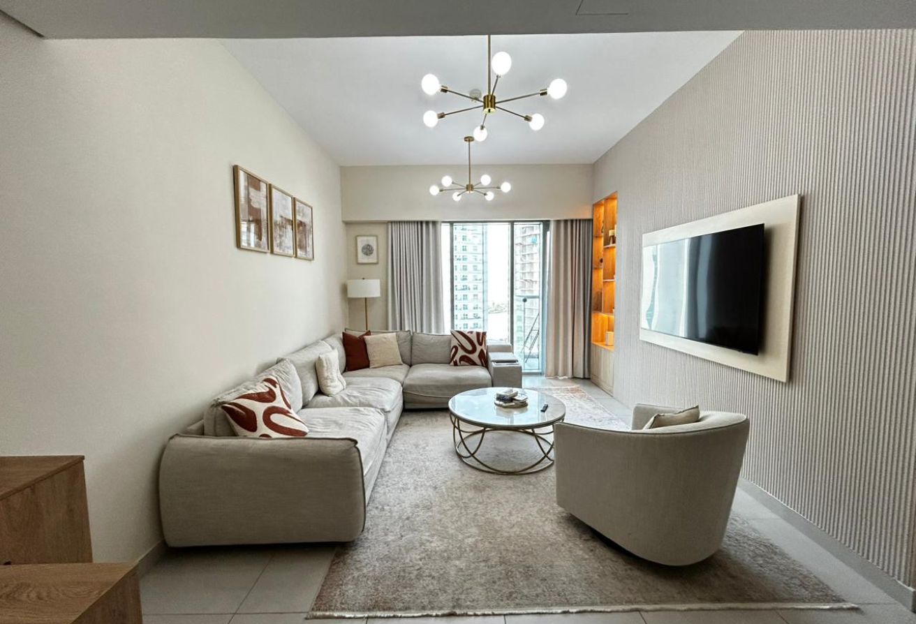 Fully Furnished| Ready To Move | Spacious Unit — image 2