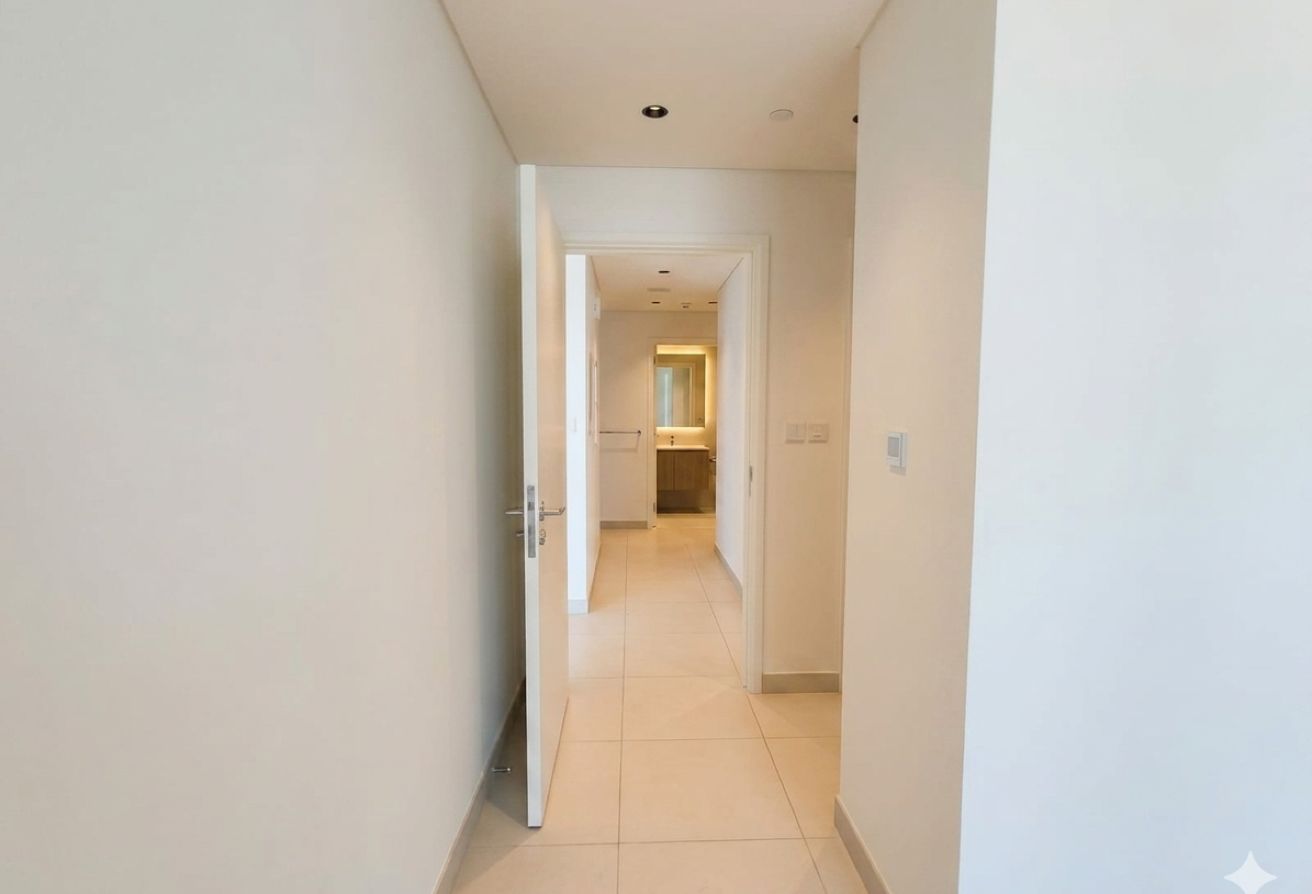 Spcious 2BHK| Close To Burj Khalifa| Ready ro Move — image 8
