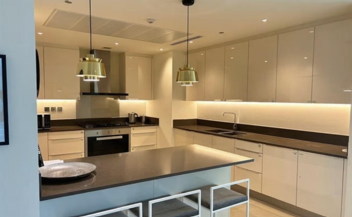 Topside- Oppulent Community- Luxury Interior — image 6