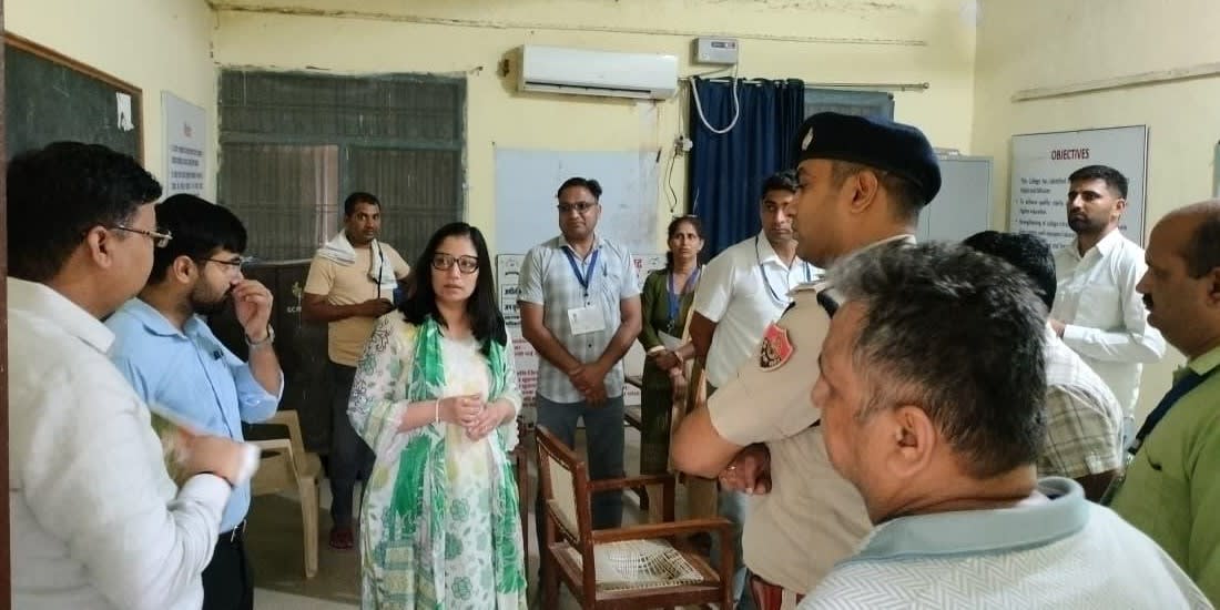 महेंद्रगढ़ । जिला महेंद्रगढ़ में पहले दिन एचटेट परीक्षा शांतिपूर्ण संपन्न : डीसी-एसपी ने किया परीक्षा केंद्रों का निरीक्षण | परीक्षार्थियों ने सराहे प्रशासनिक इंतजाम