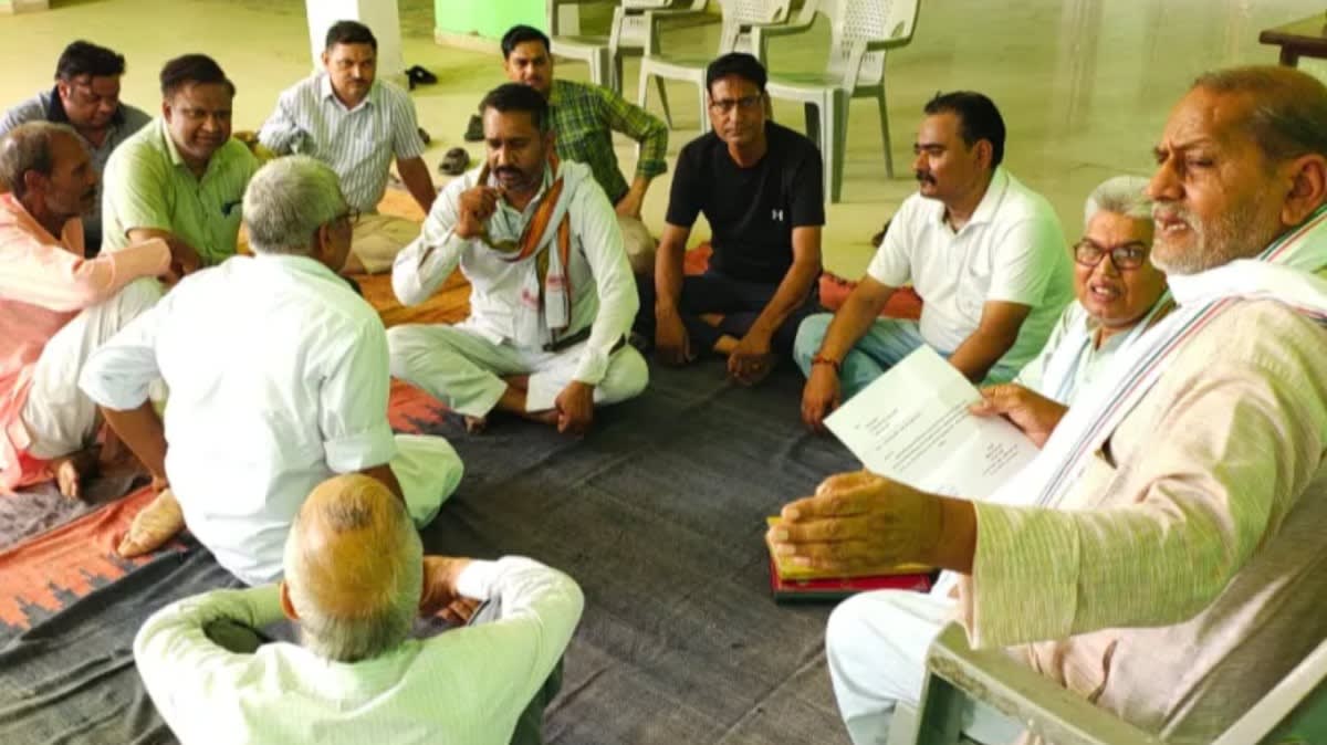 अटेली | विश्वकर्मा समाज सुधार कमेटी की बैठक में अहम फैसले : धर्मशाला के विकास पर बनी सहमति | सुरक्षा और सौंदर्यीकरण पर जोर | 19 सितंबर के कार्यक्रम की रूपरेखा तैयार