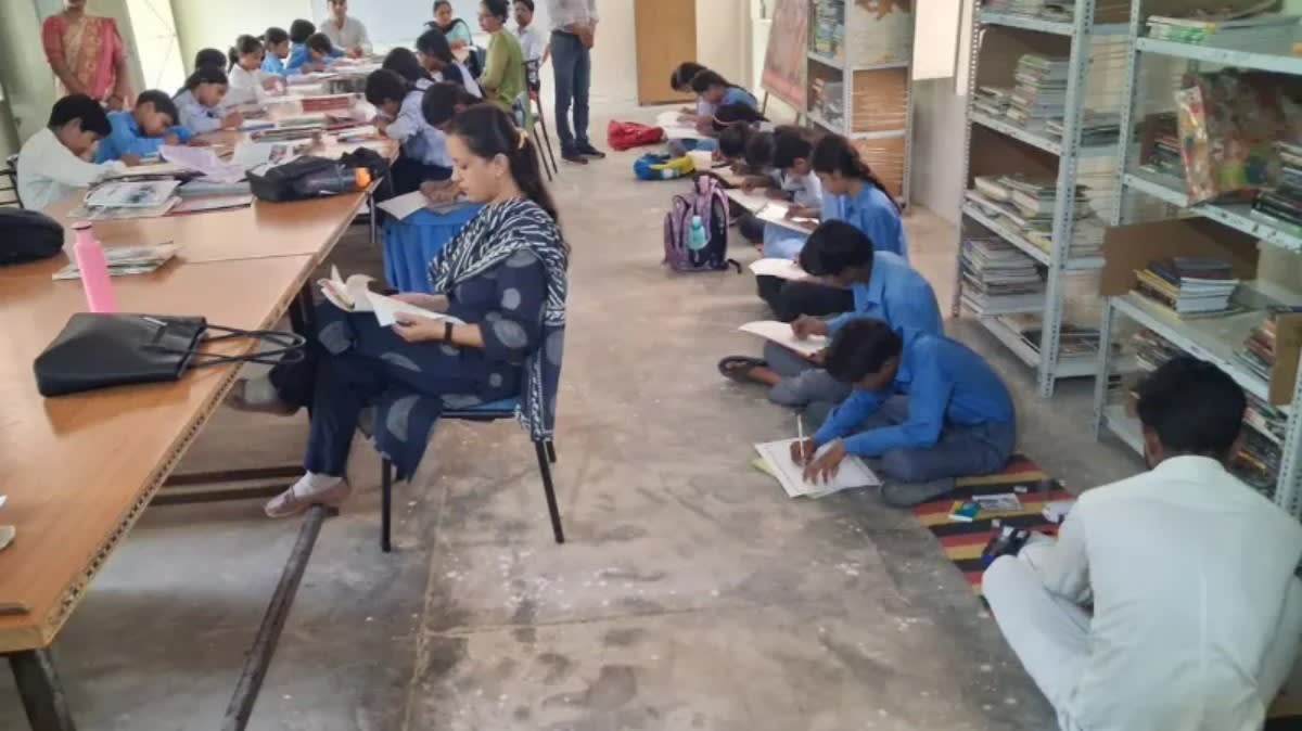 अटेली | खंड स्तरीय प्रतियोगिताओं में विद्यार्थियों ने दिखाई प्रतिभा : विजेताओं को किया सम्मानित | पर्यावरण, स्वास्थ्य और नशा मुक्ति जैसे विषयों पर जागरूकता का दिया संदेश