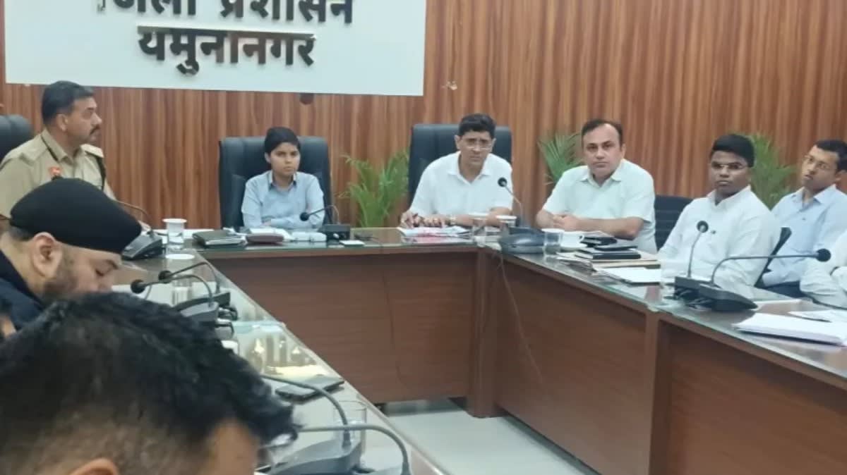 यमुनानगर | अवैध खनन पर प्रशासन सख्त, सरकार को मिला 2.55 करोड़ रुपये का राजस्व : 62 वाहन किए सीज, उपायुक्त ने दिए कड़ी कार्रवाई के निर्देश