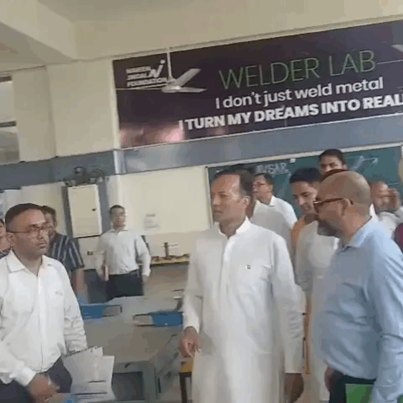 Kurukshetra News | युवाओं को डिग्री के साथ हुनर भी जरूरी : नवीन जिंदल ने स्किल सेंटर का किया दौरा | प्रशिक्षण व्यवस्था का लिया जायजा