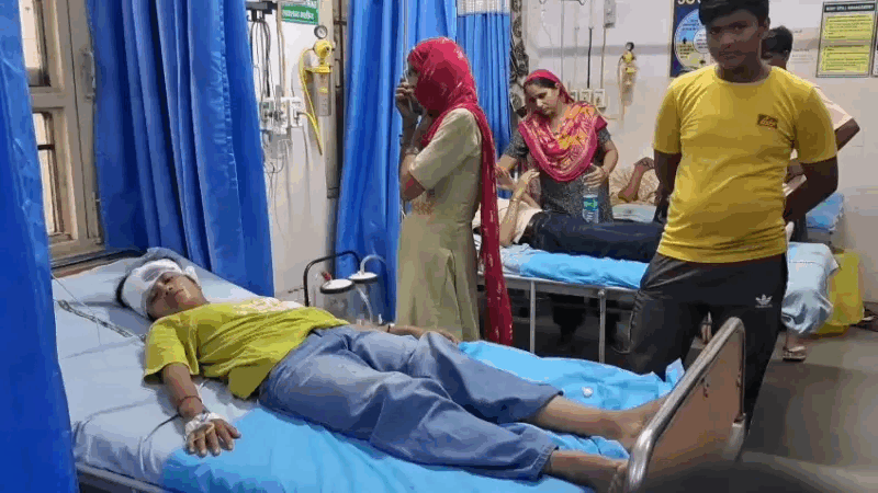 Rewari News | छात्राओं से भरे टेंपो को कार ने मारी टक्कर : 15 से अधिक छात्राएं घायल | ट्रामा सेंटर में भर्ती