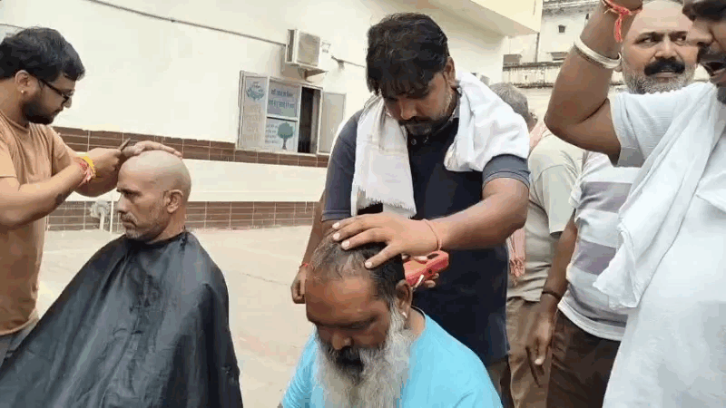 Bhiwani News | सफाई कर्मचारियों का मुंडन आंदोलन : 17 सूत्रीय मांगें लागू करने की मांग | आंदोलन तेज करने की चेतावनी