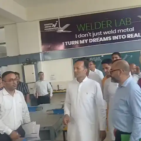 Kurukshetra News | युवाओं को डिग्री के साथ हुनर भी जरूरी : नवीन जिंदल ने स्किल सेंटर का किया दौरा | प्रशिक्षण व्यवस्था का लिया जायजा