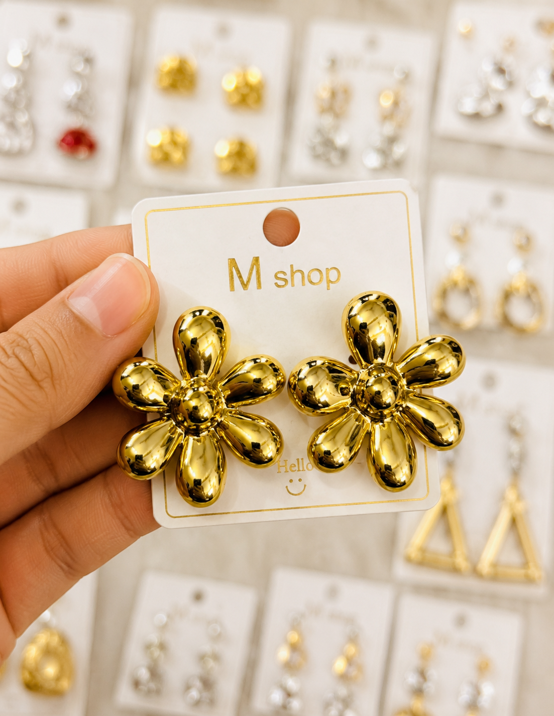 Bloom Gold Flower Earrings in Gold – Accessories from Handpicked