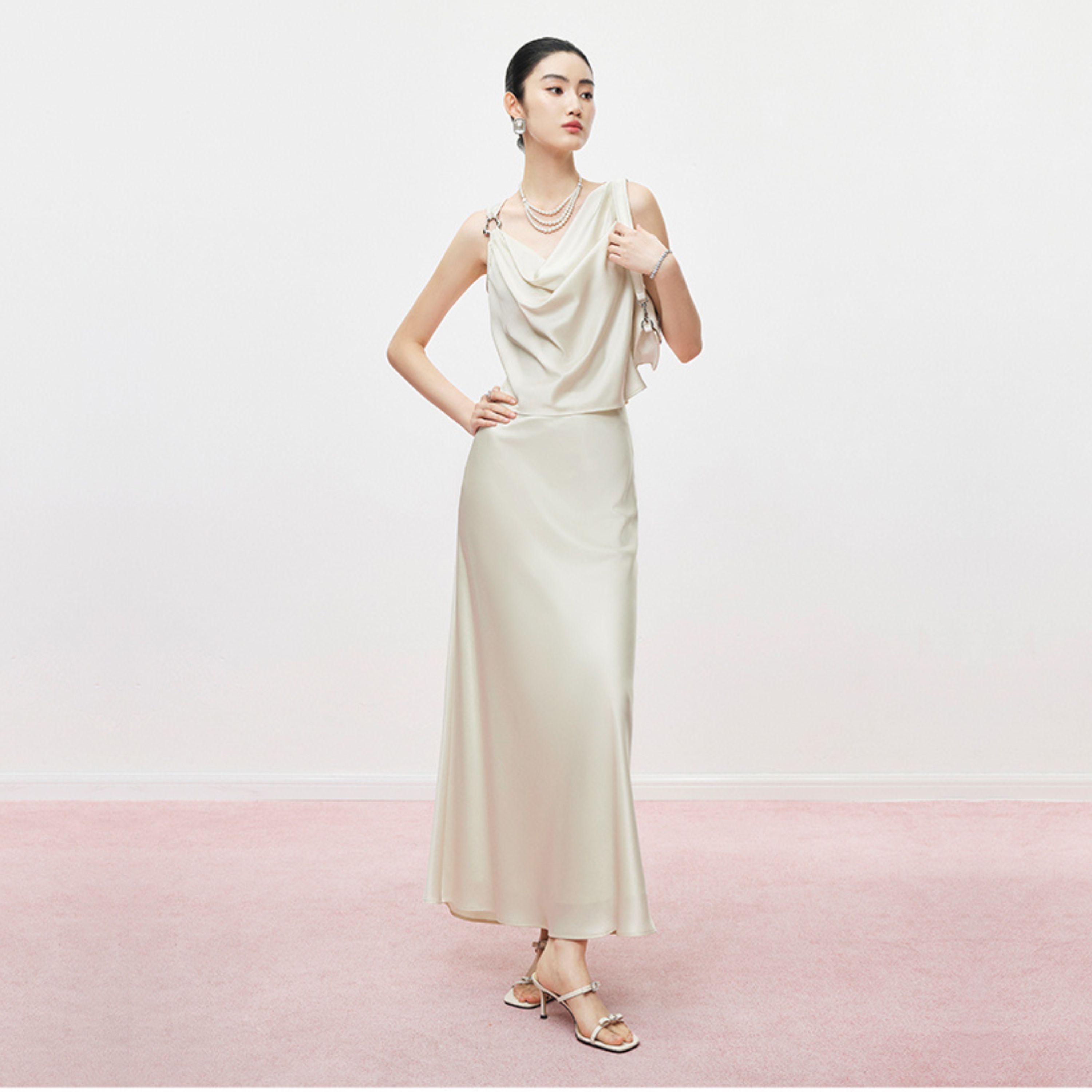 Set Đồ Lụa Cổ Đổ Lệch Vai Phối Khoen Tròn_BS0184 thumbnail 7