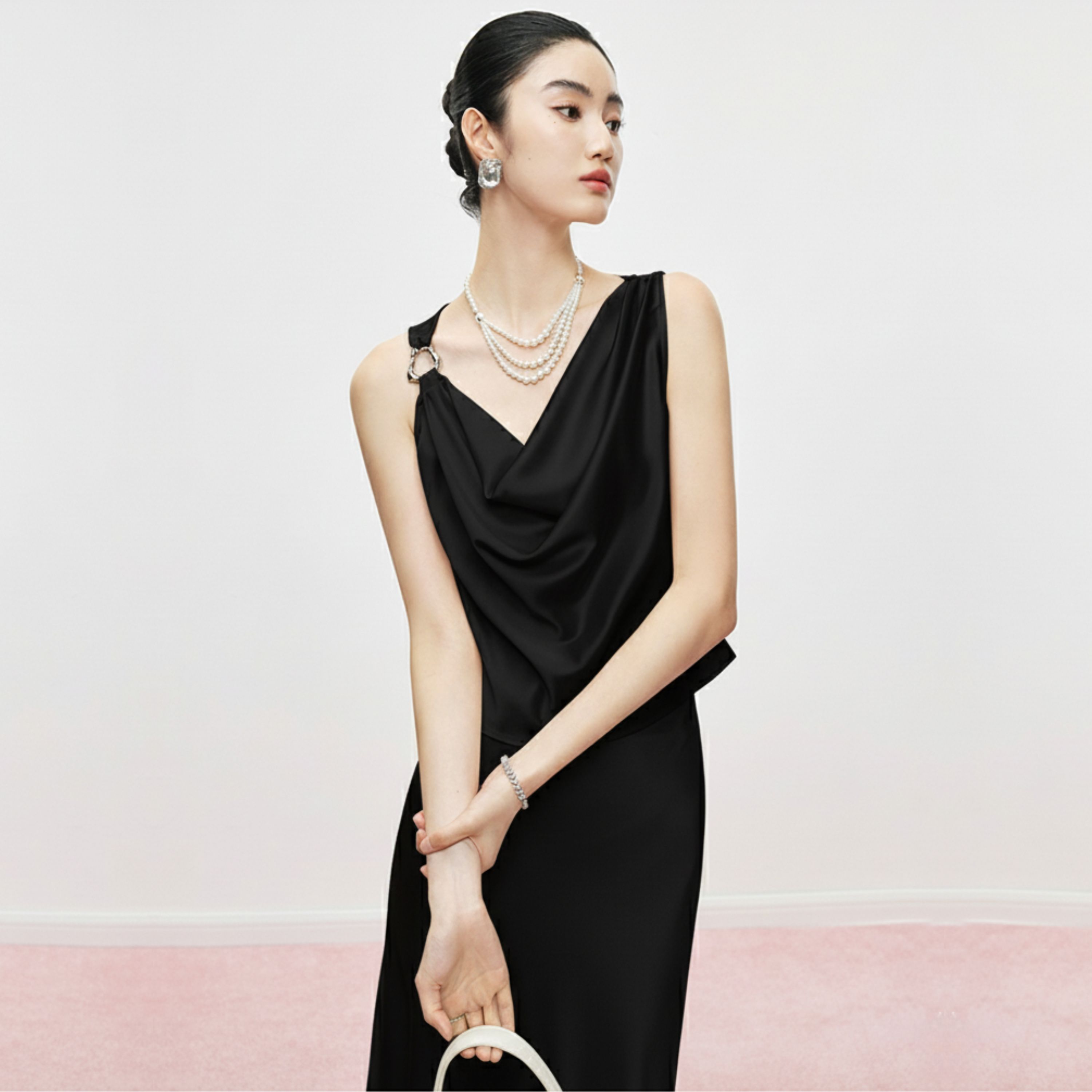 Set Đồ Lụa Cổ Đổ Lệch Vai Phối Khoen Tròn_BS0184 thumbnail 2