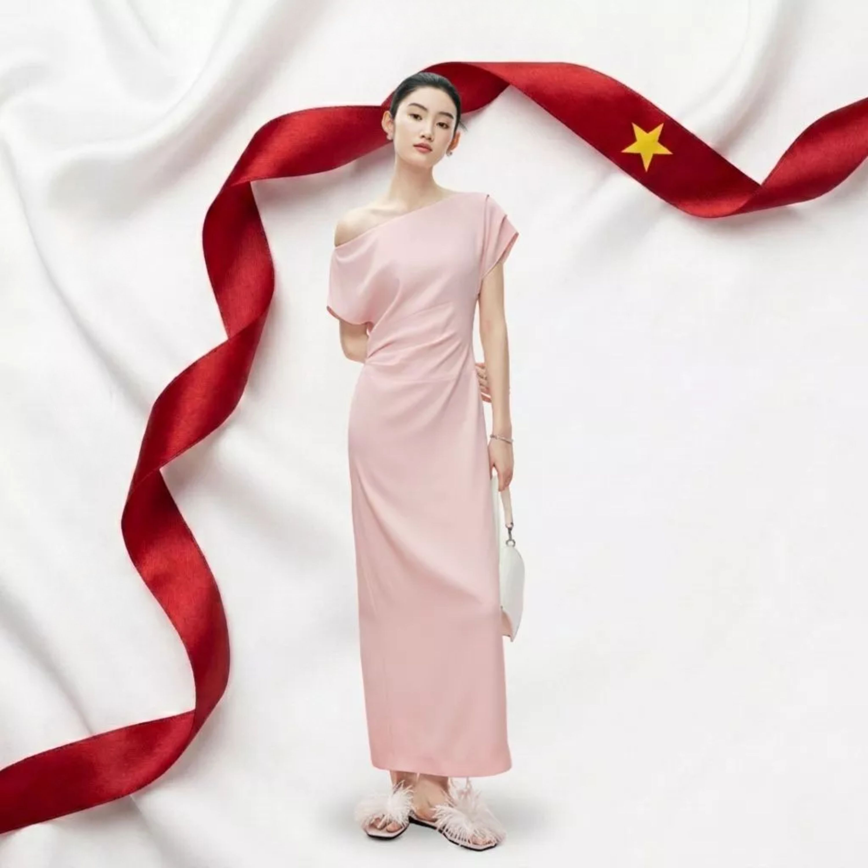 Đầm Dáng Dài Lệch Vai Nhúng Eo_BS0169