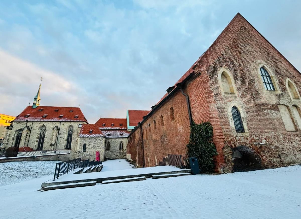 Anežský klášter a Haštalská čtvrť