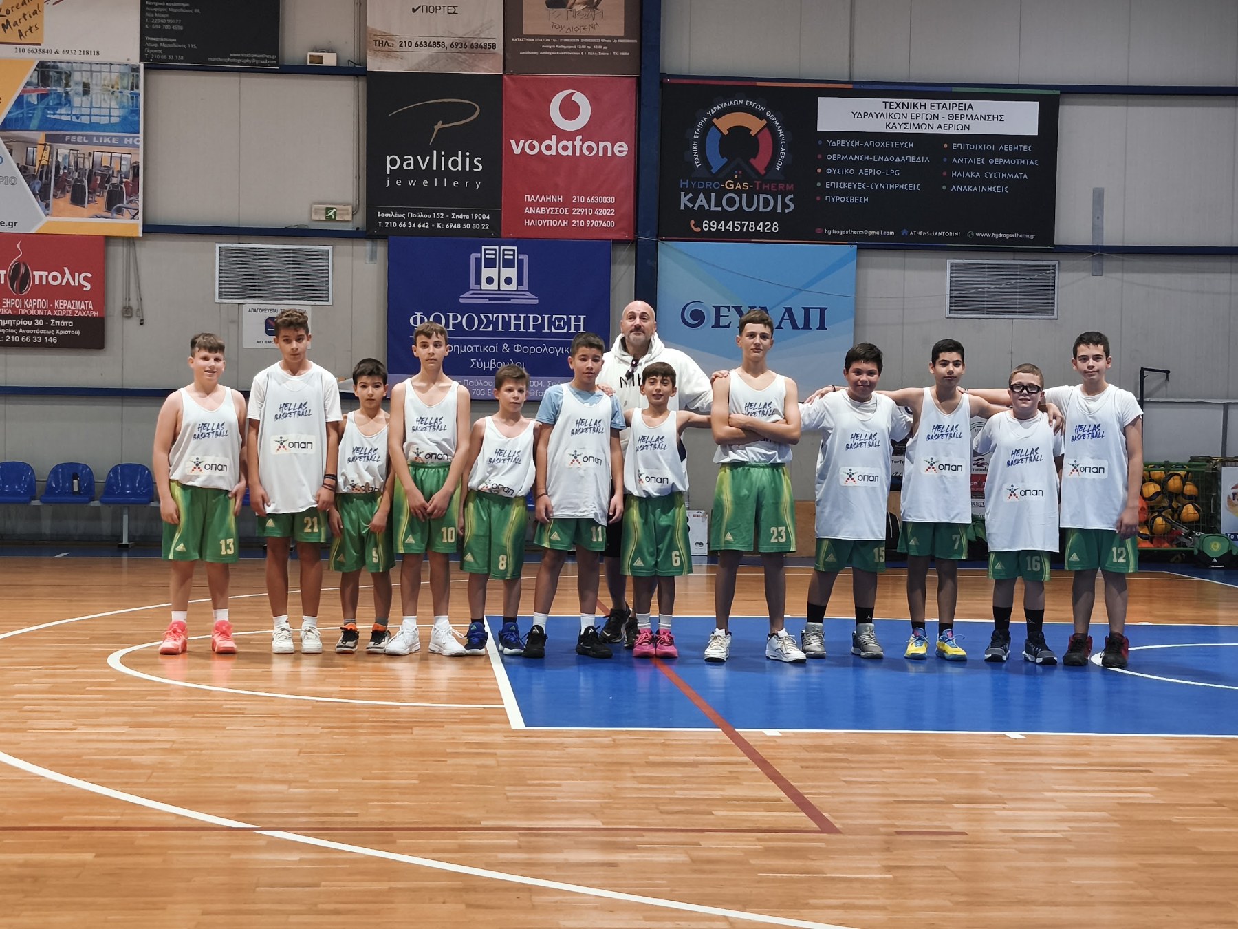 Ομαδική φωτογραφία μπάσκετ