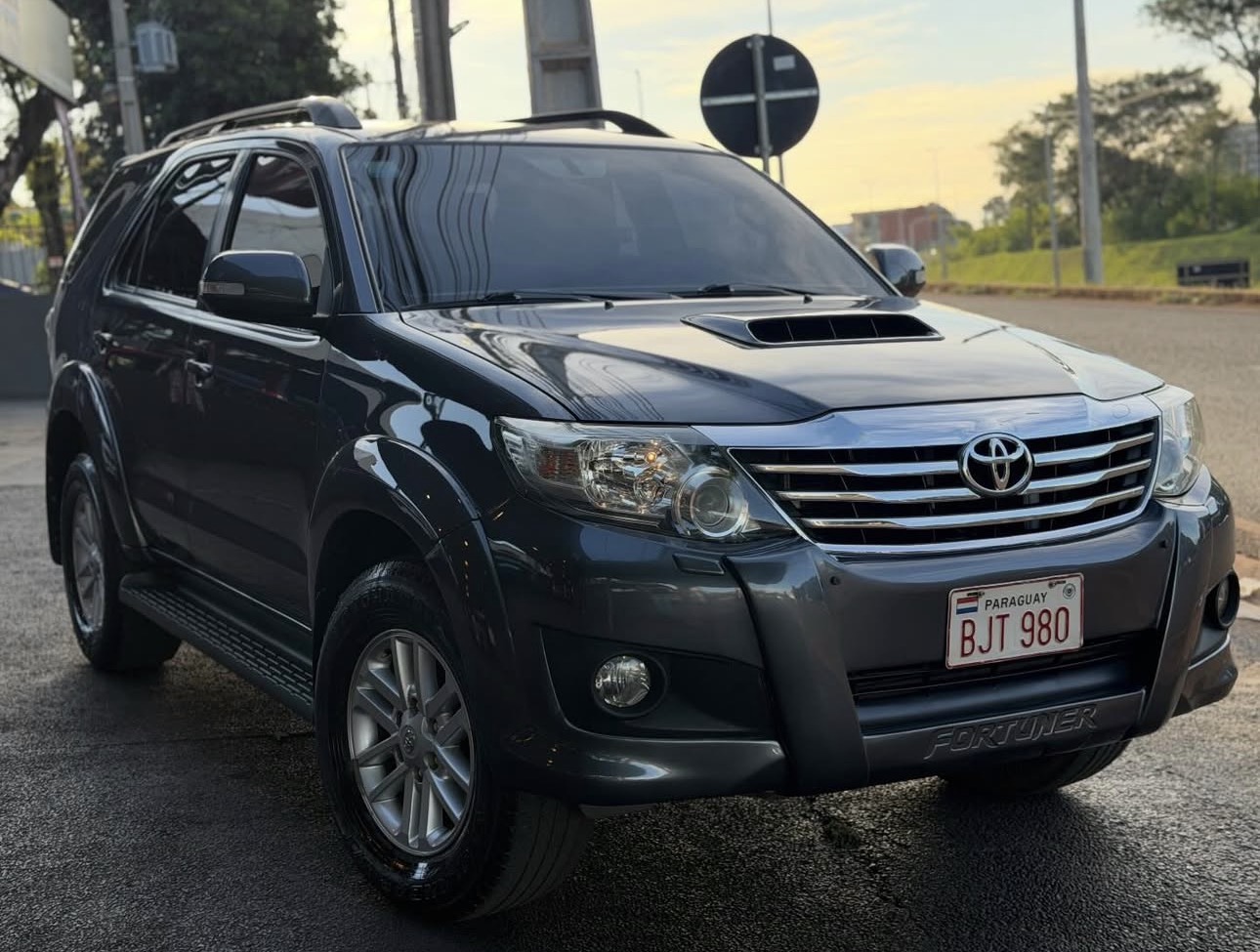 TOYOTA FORTUNER SRV - Foto 3