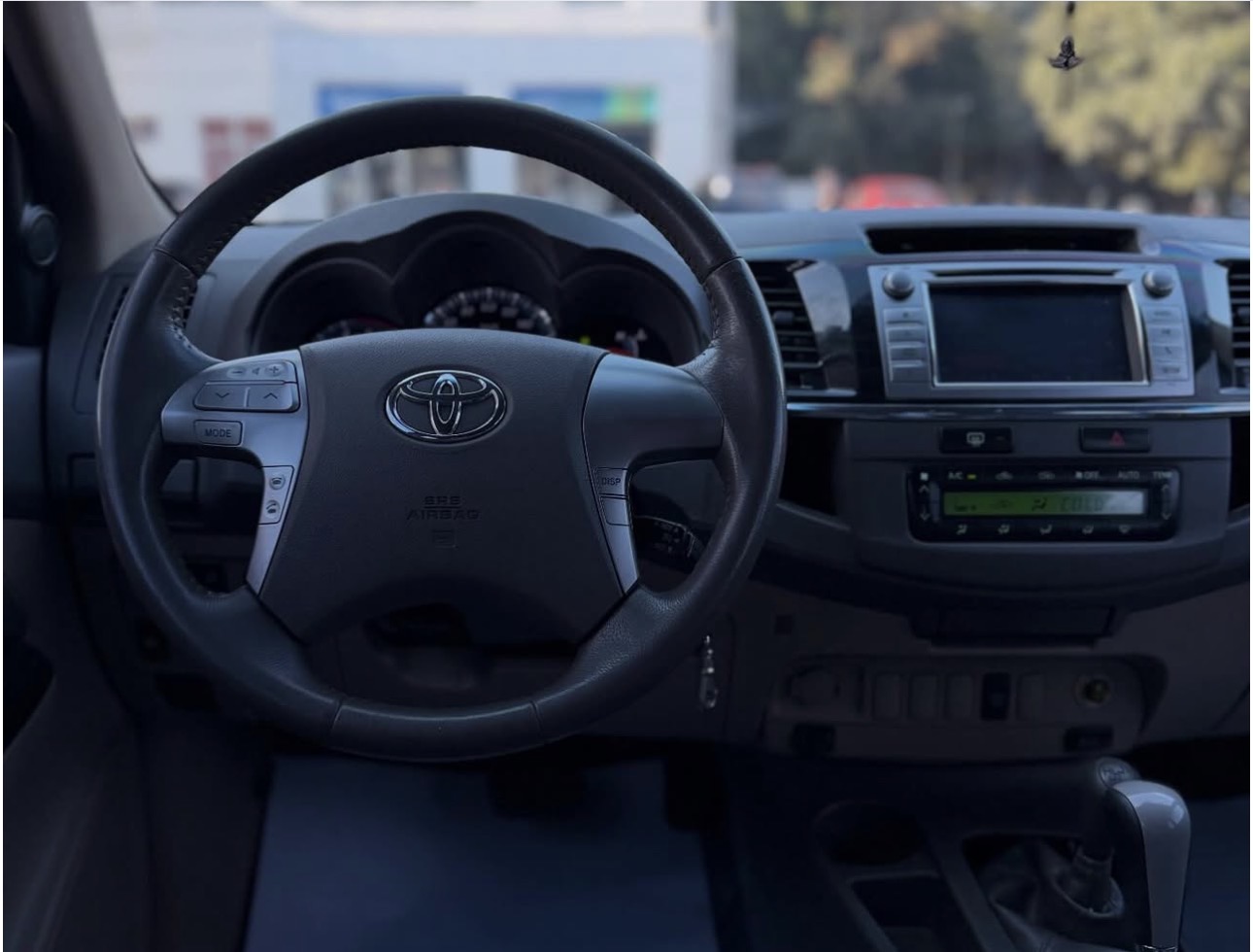 TOYOTA FORTUNER SRV - Foto 6
