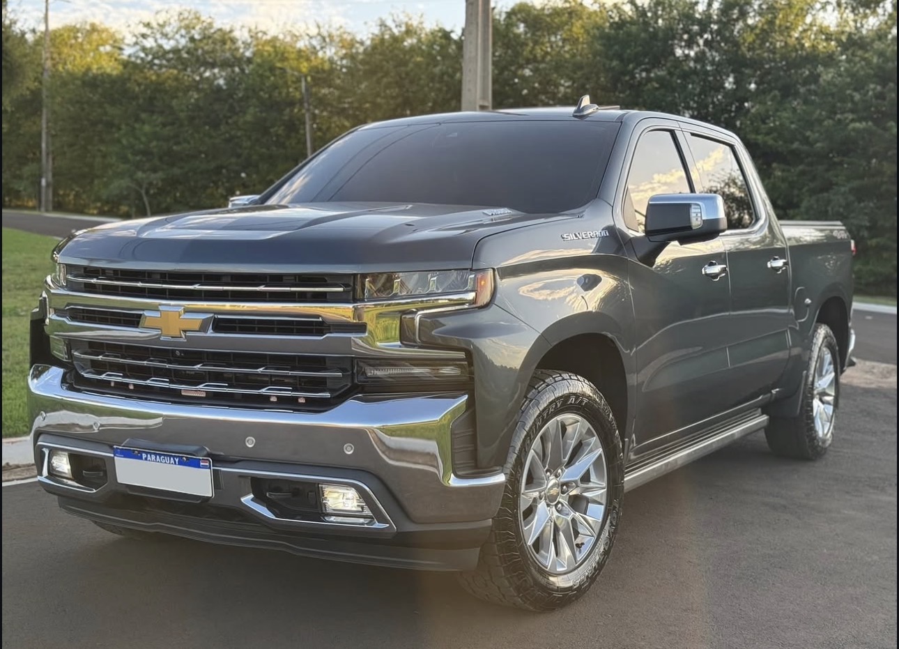 Chevrolet  Silverado LTZ - Foto 3
