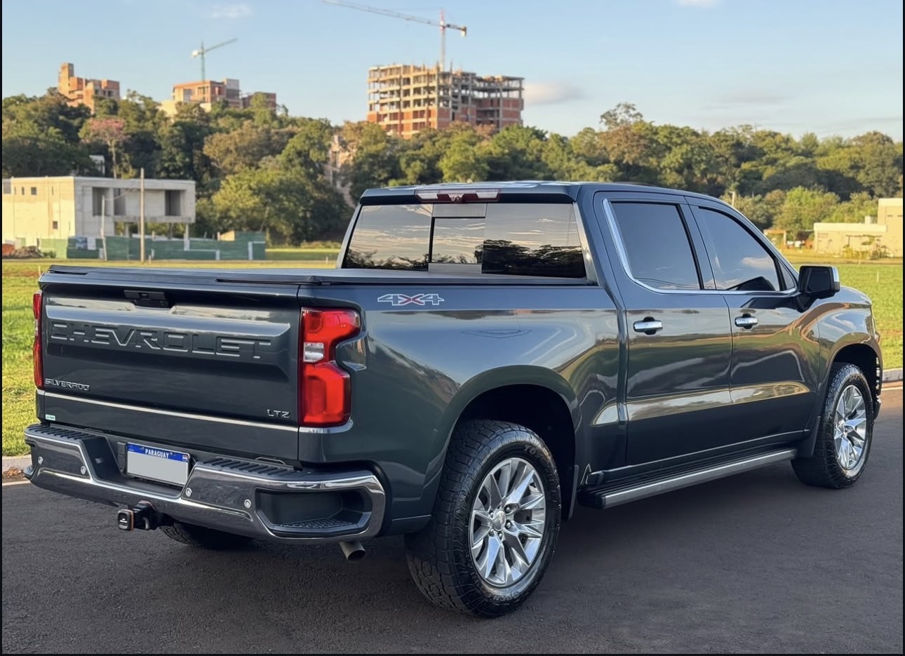 Chevrolet  Silverado LTZ - Foto 4