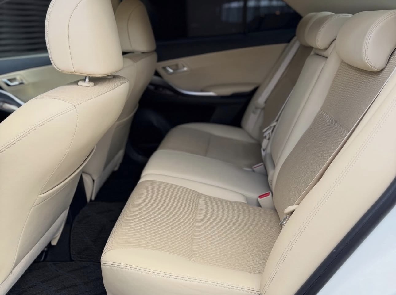 Toyota  Allion - Foto 8