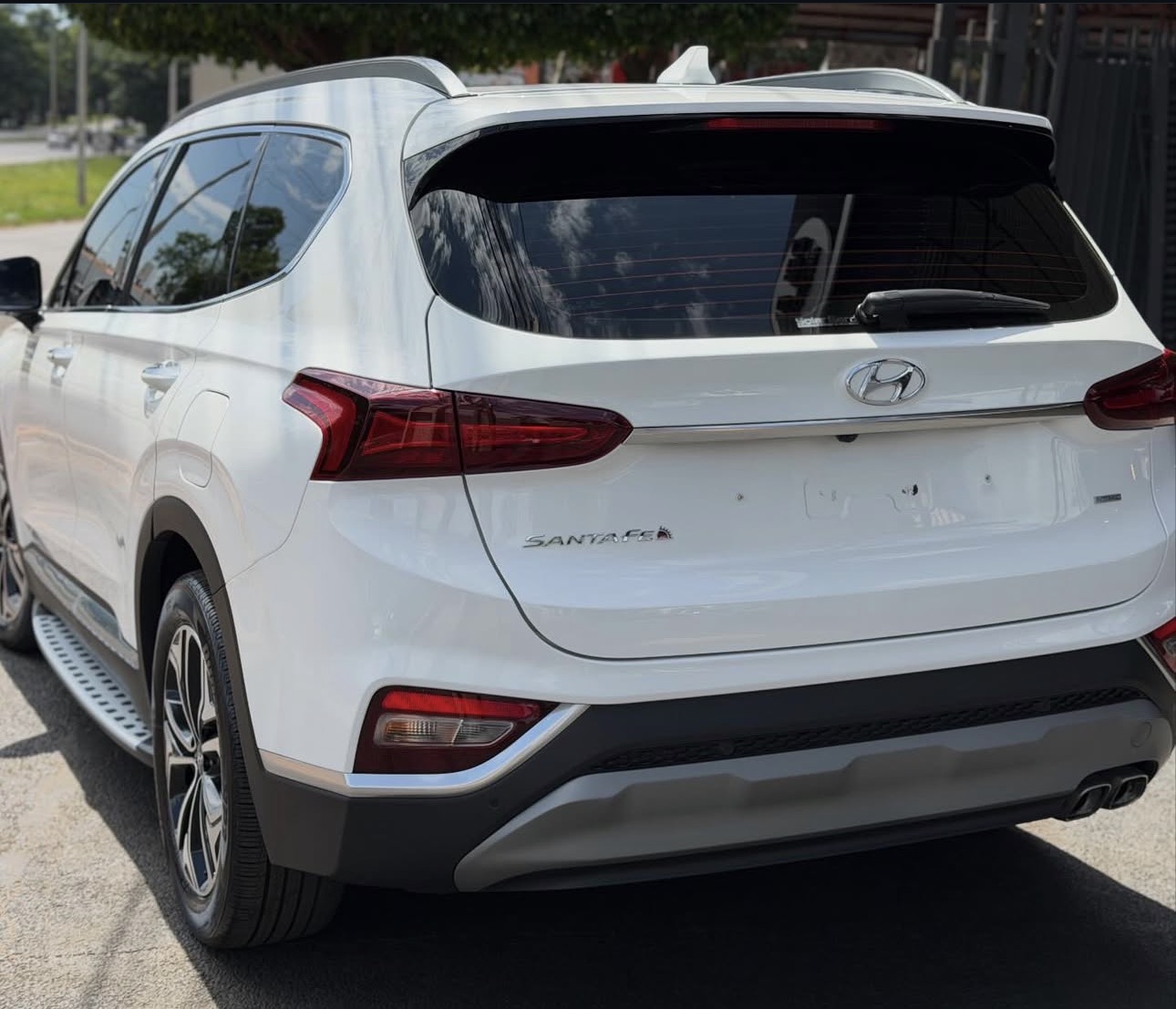 Hyundai  Santa Fe Versión Full - Foto 4