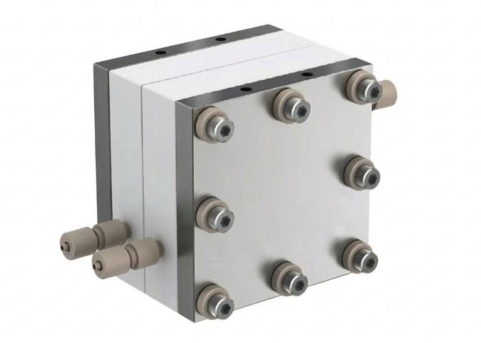 Interchangeable Flow Field MEA Electrolysis Test Cell