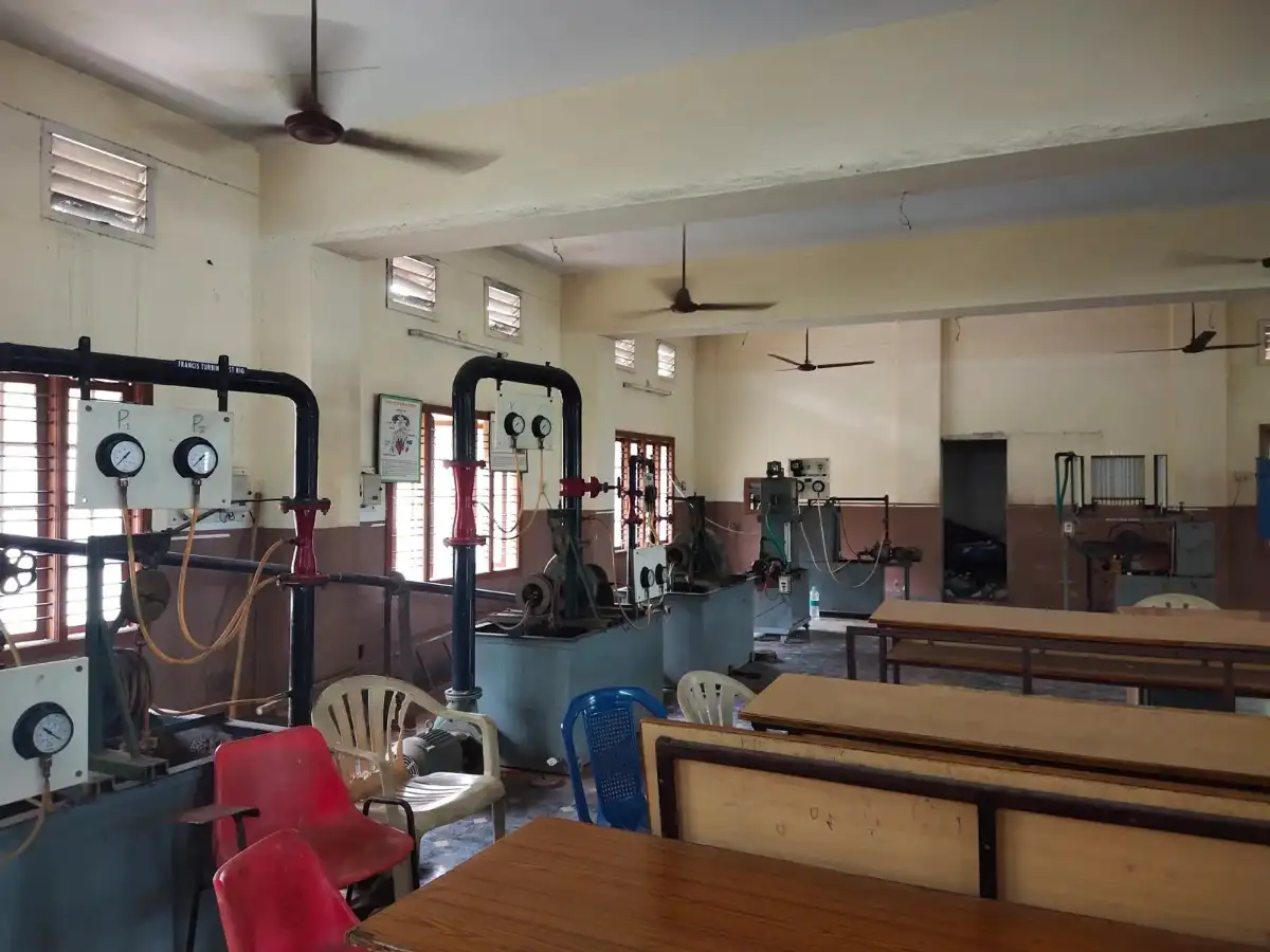 Hydraulics Lab Photo 1