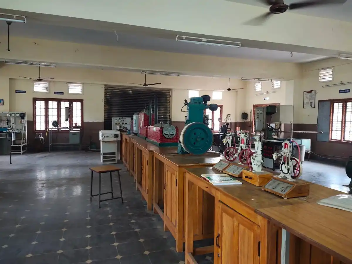 Thermal Engineering Lab Photo 2