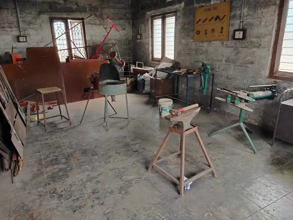 Work Shop Lab 1 Photo 4