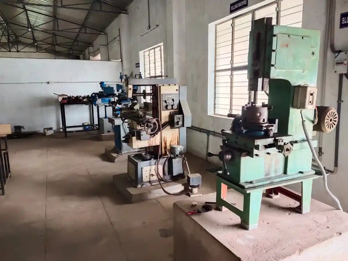 Work Shop Lab 2 Photo 2