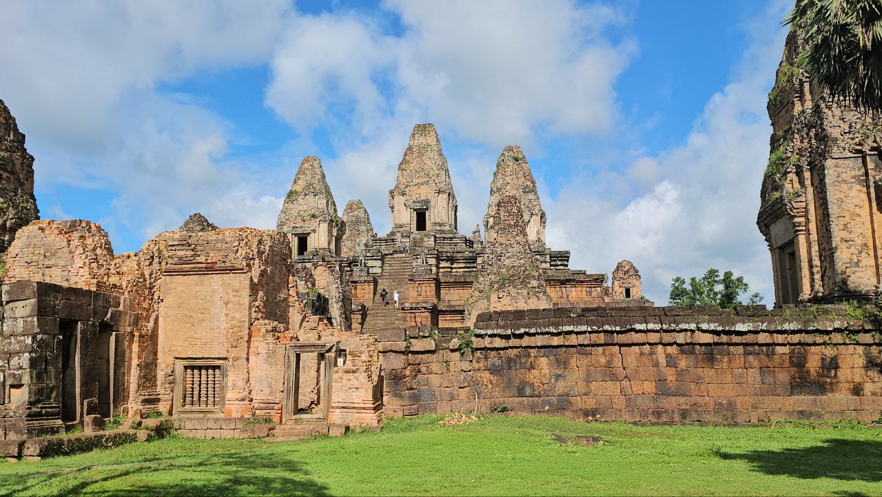 Angkor Grand Circuit Tour