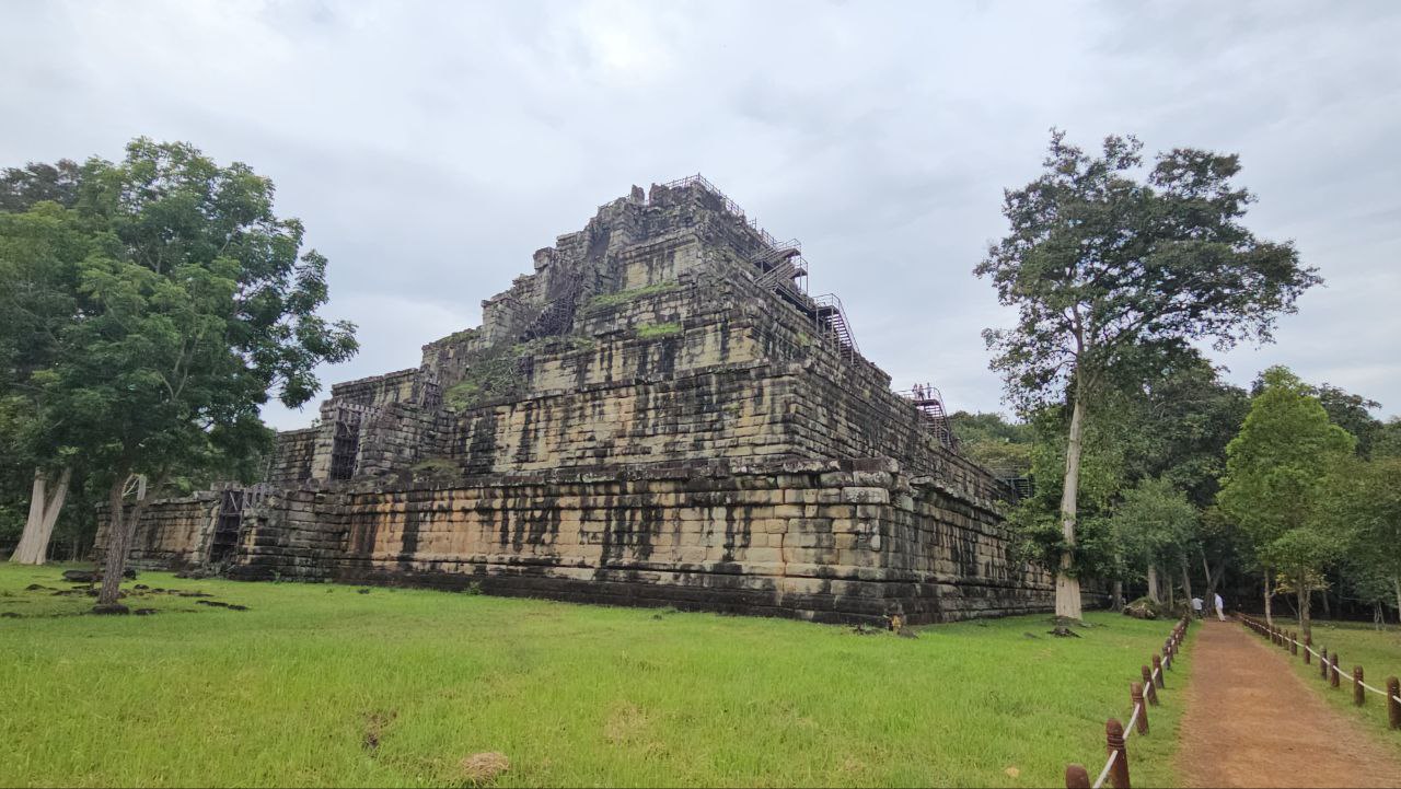 Koh Ker pyramid