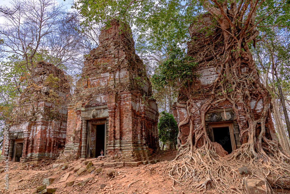Prasat Krahom