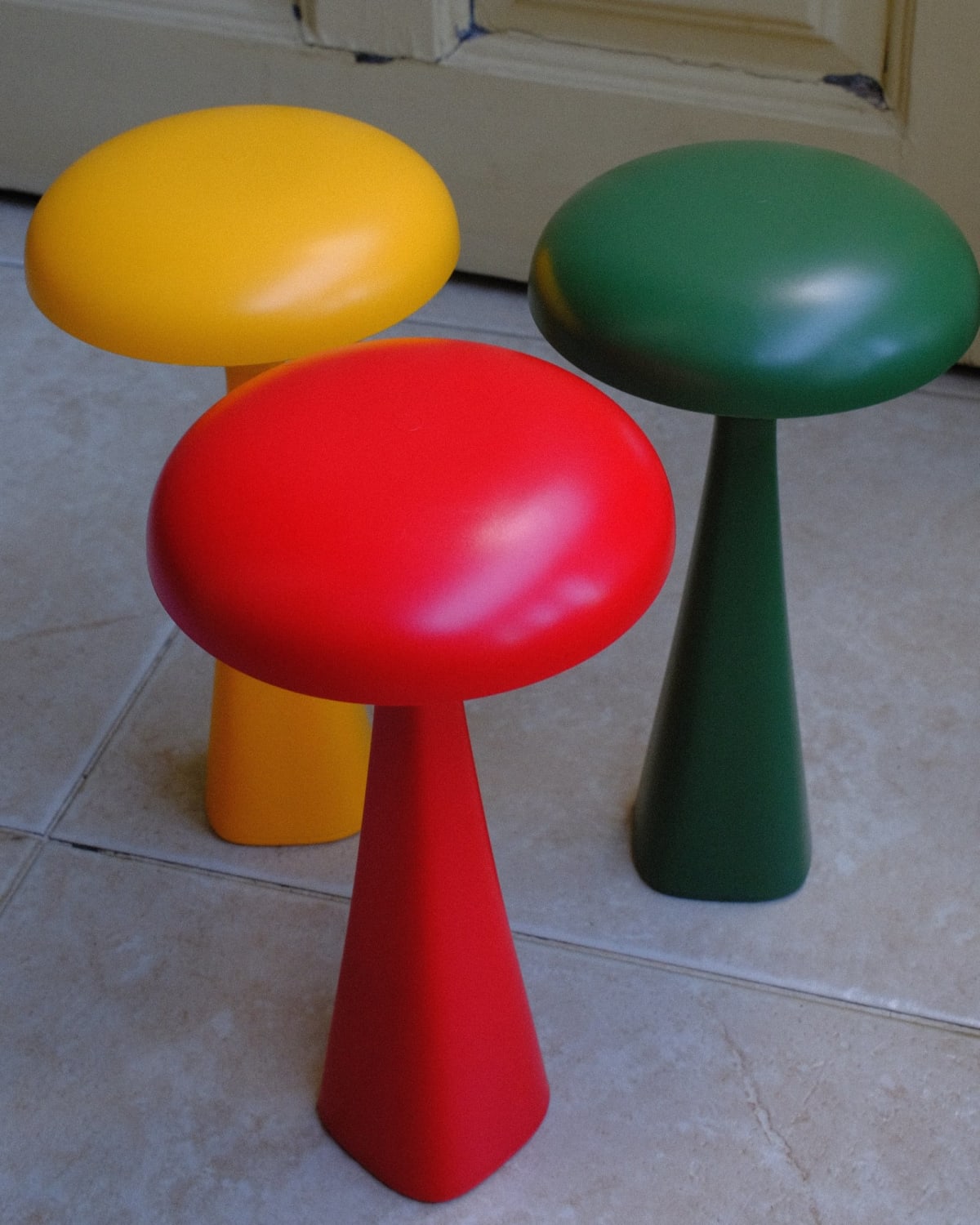 Jellyfish table lamp — Photograph 4 of 17