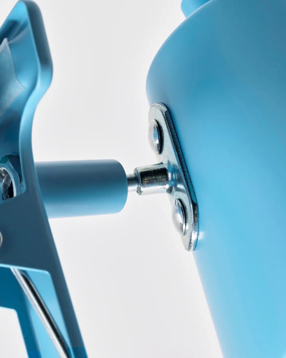 Blue LED Clip-on spotlight — Photograph 3 of 13