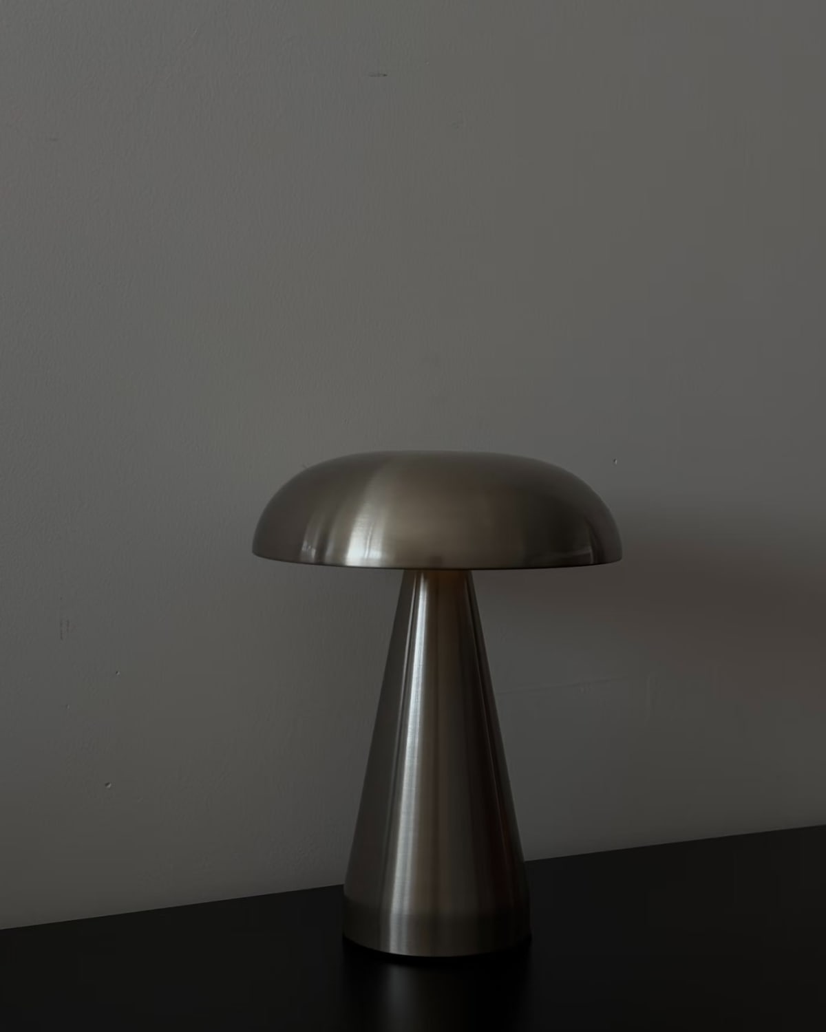 Metal mushroom table lamp — Photograph 8 of 9