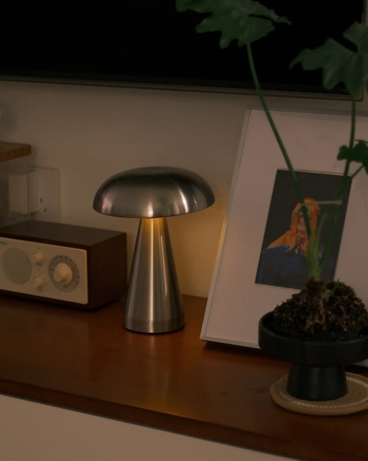 Metal mushroom table lamp — Photograph 6 of 9