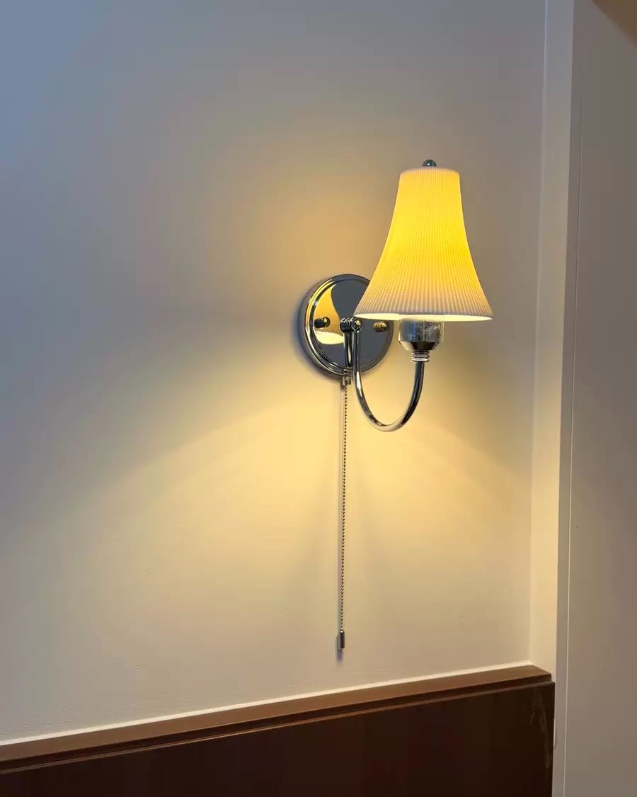Elegant Ceramic Wall Lamp — Photograph 15 of 17