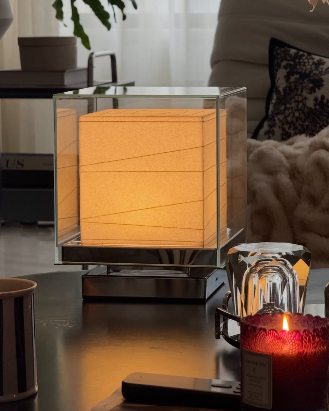 Ultra-clear glass paper lamp — Photograph 3 of 12