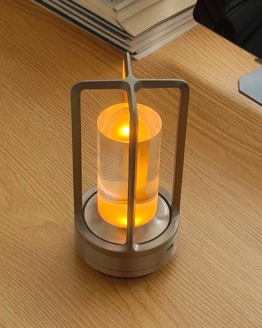 Cross-shaped desk lamp — Photograph 7 of 13
