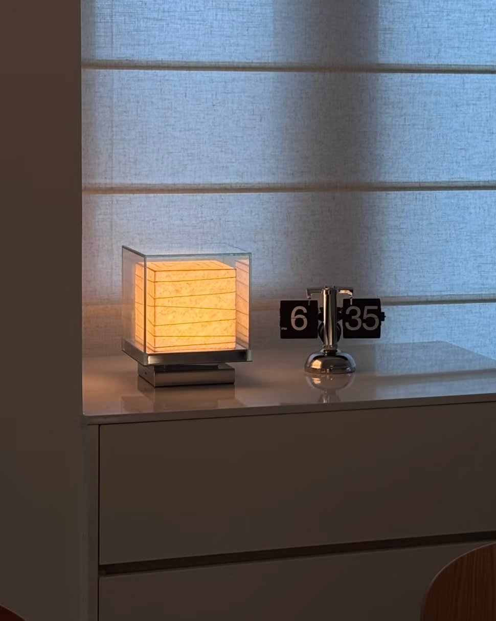 Ultra-clear glass paper lamp — Photograph 4 of 12
