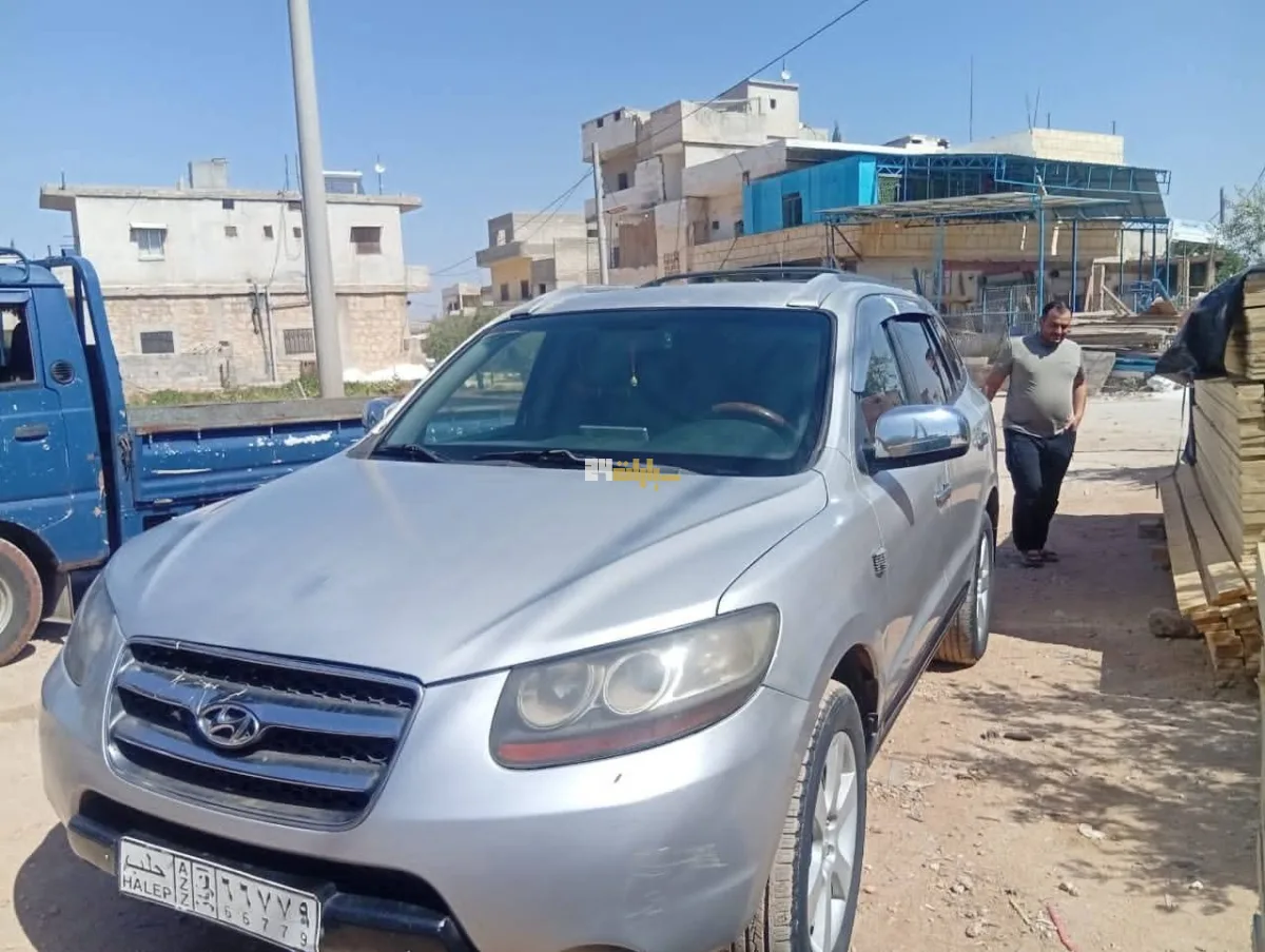 هيونداي سانتا في