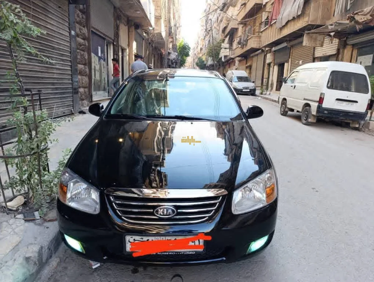 كيا سيراتو 2008 - صورة 1