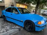 بي إم دبليو الفئة الثالثة 1992 - صورة 2