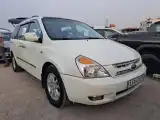 كيا كارنفال 2010 - صورة 1