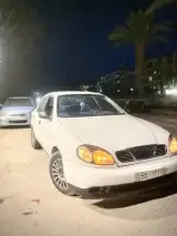 دايو لانوس 2002 - صورة 1