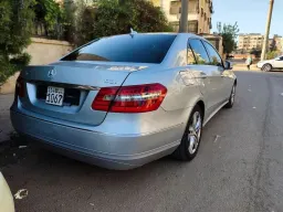 مرسيدس بنز الفئة E 2011 - صورة 2