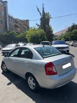 هيونداي أكسنت 2011 - صورة 2