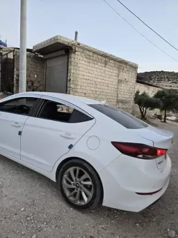 هيونداي أفانتي 2018 - صورة 3