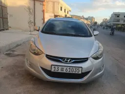 هيونداي إيلانترا 2012 - صورة 1
