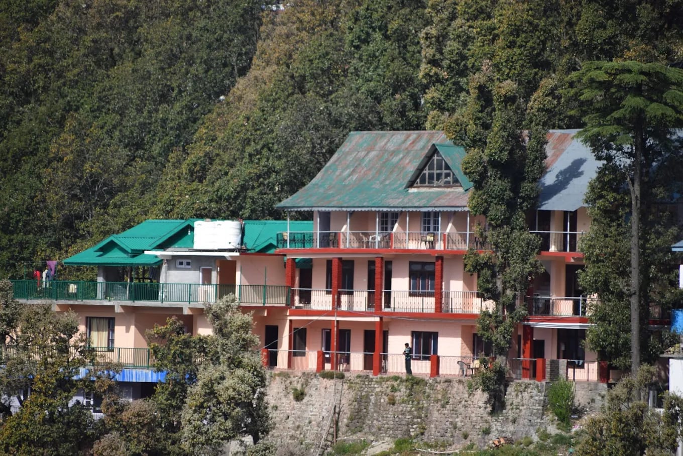 Hotel Monal